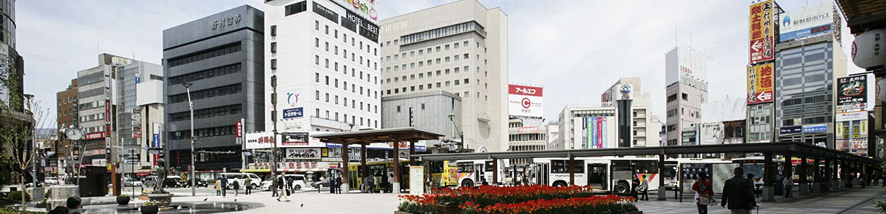 長野駅よりバスターミナル方向のようす